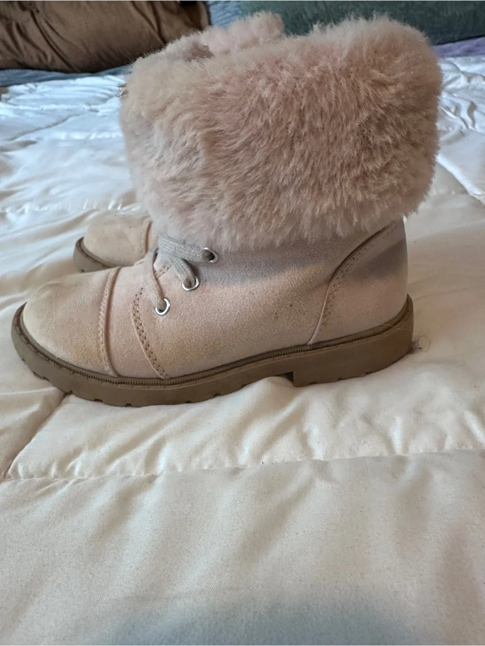 Girls Pink Faux Fur Ankle boots Old Navy Size 10